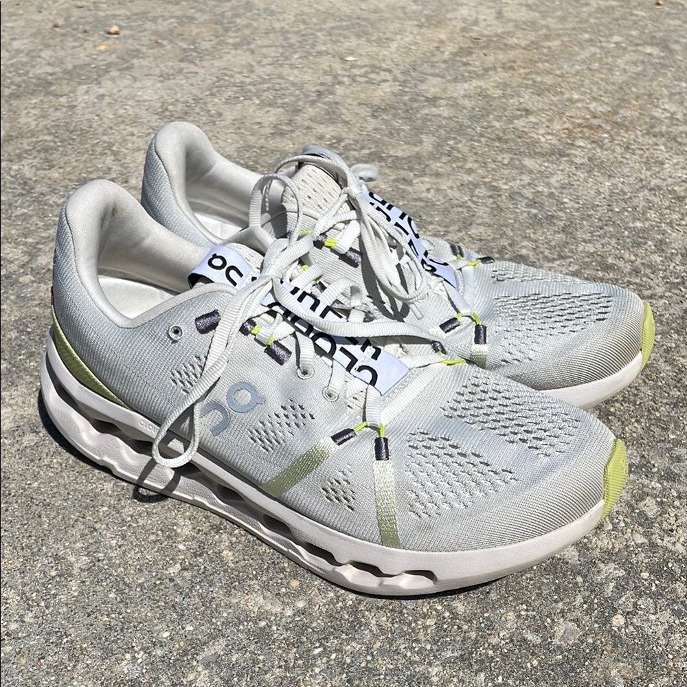 On Running Cloud Surfer Shoes